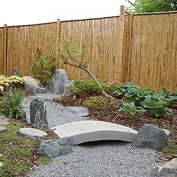 Die Granitbrücke Ishi Bashi
