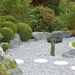 Das Sprudelbecken Senmendai im hinteren Bereich